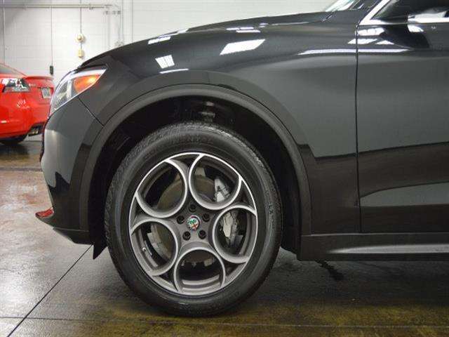 Alfa Romeo Stelvio 2018 photo 15